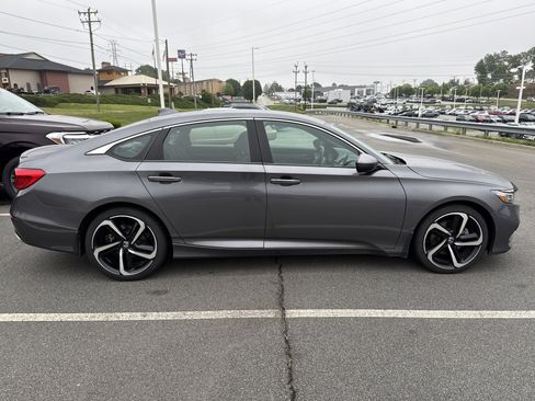 Used 2020 Honda Accord Sport image 11