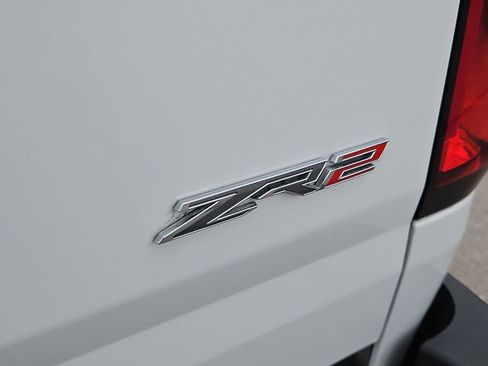 Used 2021 Chevrolet Colorado ZR2 image 13