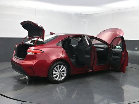 Used 2023 Toyota Corolla LE w/ LE Convenience Package FWD image 36