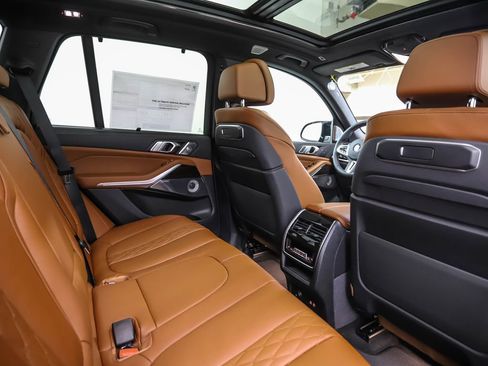 New 2026 BMW X5 M60i image 25