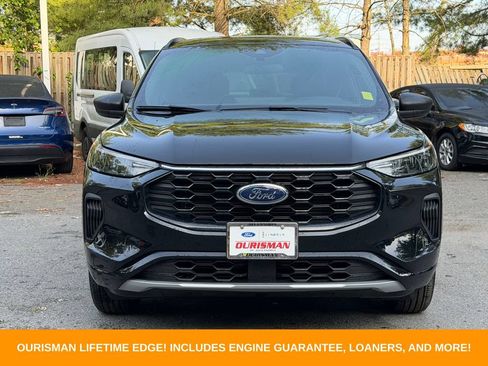 Used 2023 Ford Escape ST-Line w/ Tech Pack #1 AWD/4WD image 2