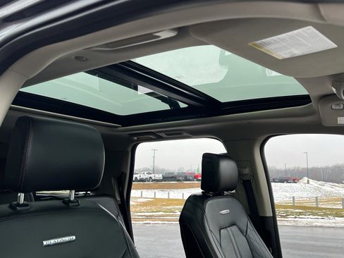 Used 2019 Ford Expedition Max Platinum image 31