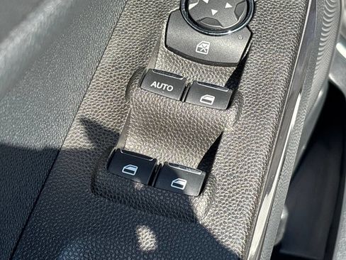 Used 2021 Ford EcoSport SE w/ SE Convenience Package AWD/4WD image 18