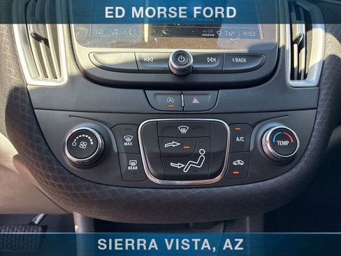 Used 2025 Chevrolet Malibu RS FWD image 36