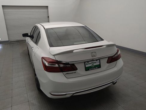 Used 2017 Honda Accord LX image 6