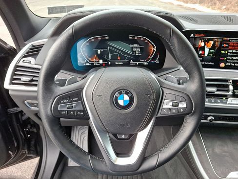 Used 2023 BMW X5 xDrive40i w/ Luxury Seating Package image 18