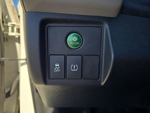 Used 2018 Honda HR-V EX image 22