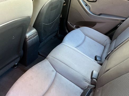 Used 2013 Hyundai Elantra GLS w/ Preferred Pkg FWD image 16