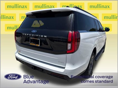 Used 2025 Ford Expedition Max Active RWD image 4