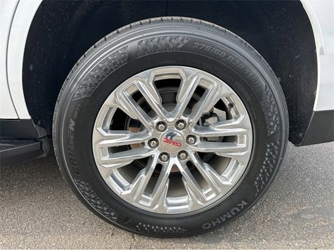 Certified 2024 GMC Yukon SLT image 15