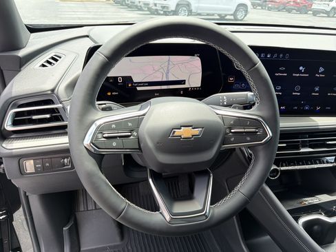 New 2026 Chevrolet Traverse LT w/ LPO, Floor Liner Package FWD image 25