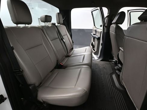 Used 2022 Ford F250 XL w/ Power Equipment Group image 41