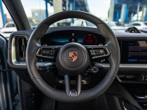 Used 2026 Porsche Cayenne S image 41