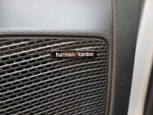 New 2026 Chrysler Pacifica Pinnacle image 11