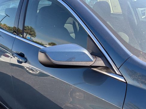 Used 2024 Chevrolet Malibu LT FWD image 11