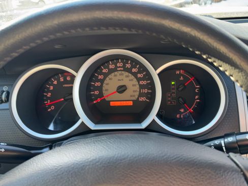 Used 2011 Toyota Tacoma 4x4 Double Cab w/ SR5 Pkg #2 image 25