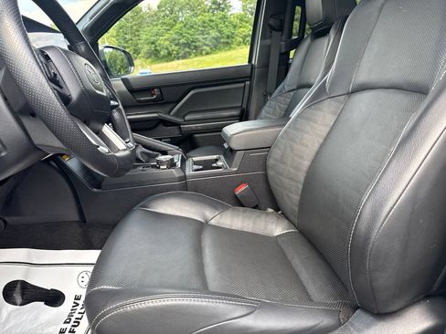 Used 2025 Toyota 4Runner TRD Sport Premium AWD/4WD image 17