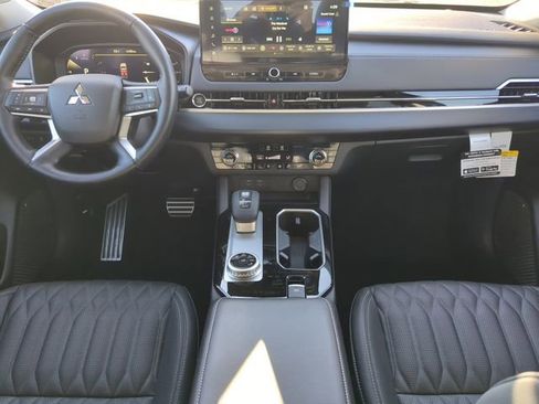 New 2026 Mitsubishi Outlander SEL FWD image 18