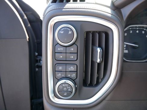 Used 2019 GMC Sierra 1500 SLT w/ SLT Premium Package AWD/4WD image 30