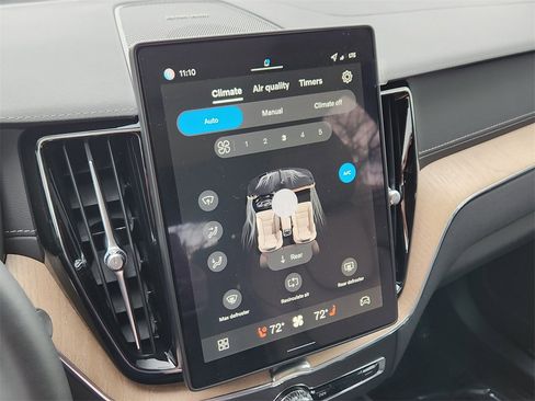 New 2026 Volvo XC60 B5 Ultra w/ Climate Package image 9