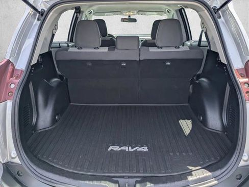 Used 2015 Toyota RAV4 LE FWD image 16