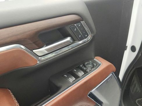 Used 2024 GMC Sierra 3500 Denali Ultimate image 25