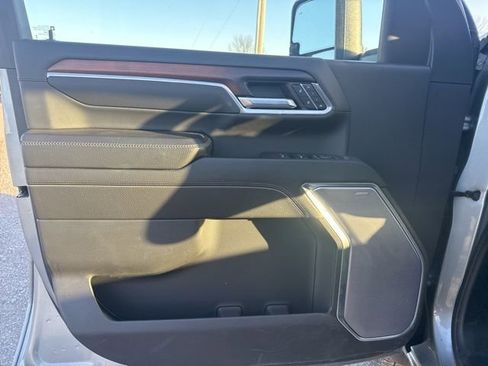 Used 2024 GMC Sierra 3500 Denali w/ Denali Reserve Package image 13