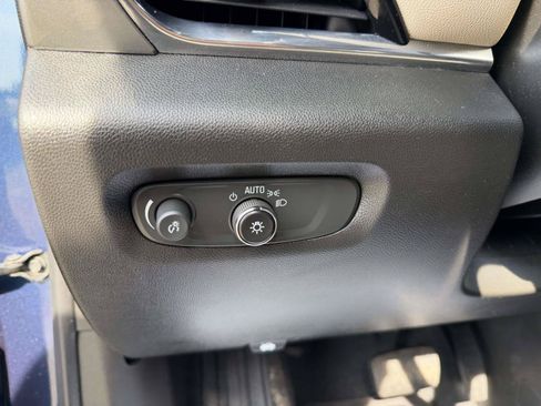 Used 2023 Chevrolet Traverse LS AWD/4WD image 16