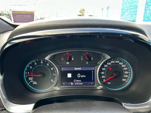 Used 2023 Chevrolet Traverse RS AWD/4WD image 16