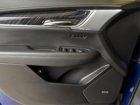 Used 2024 Cadillac XT6 Premium Luxury FWD image 20