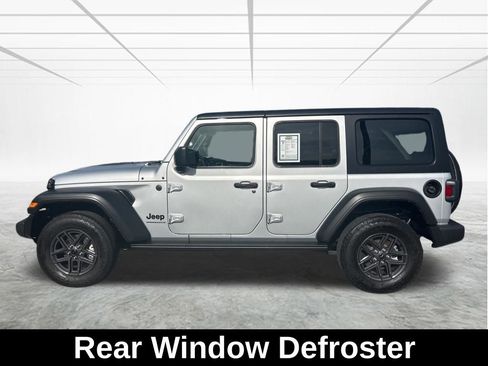 Used 2024 Jeep Wrangler Unlimited Sport AWD/4WD image 8