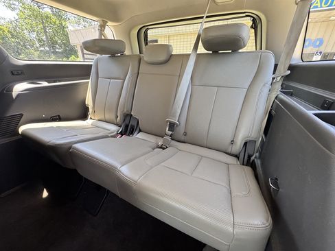 Used 2018 Ford Expedition Max XLT w/ Equipment Group 202A RWD image 14