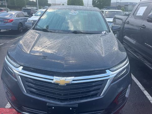 Used 2023 Chevrolet Equinox LT FWD image 2
