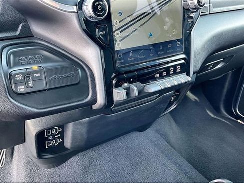 Used 2022 RAM 2500 Laramie AWD/4WD image 20