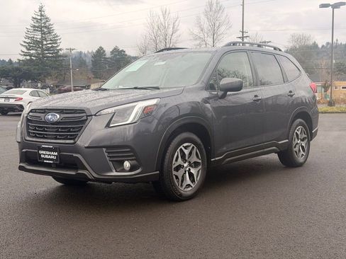 Certified 2023 Subaru Forester Premium image 3