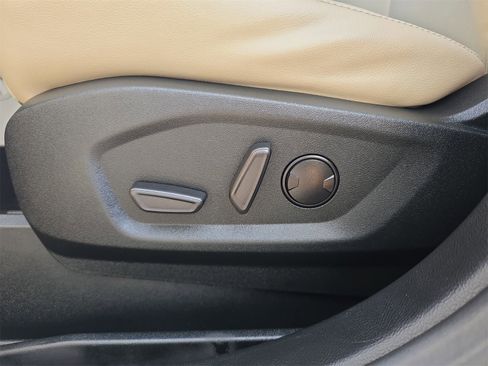 Certified 2022 Ford Edge Titanium w/ Equipment Group 301A image 15