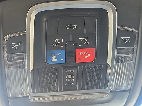 Used 2023 RAM 1500 Laramie image 22