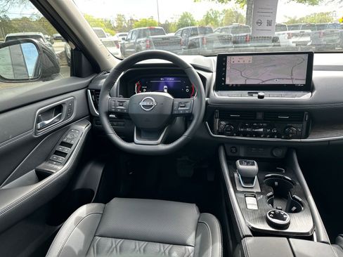 New 2026 Nissan Rogue Platinum w/ Tech Package AWD/4WD image 22