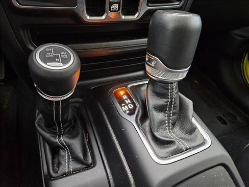 Used 2023 Jeep Wrangler Unlimited Sahara AWD/4WD image 21