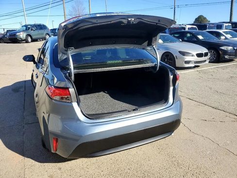 Used 2020 Toyota Corolla LE image 40