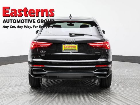 Used 2022 Audi Q3 2.0T Premium w/ Convenience Package image 6
