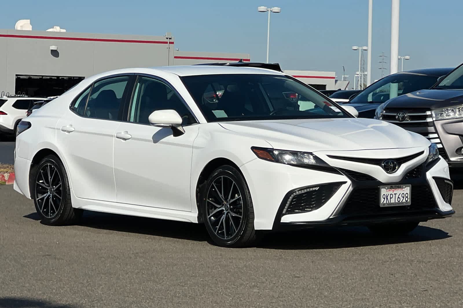 Certified 2024 Toyota Camry SE w/ Convenience Package FWD image 5