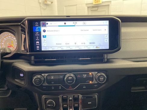 New 2026 Jeep Gladiator Sport image 10