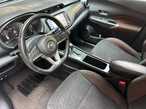 Used 2021 Nissan Kicks SR FWD image 10
