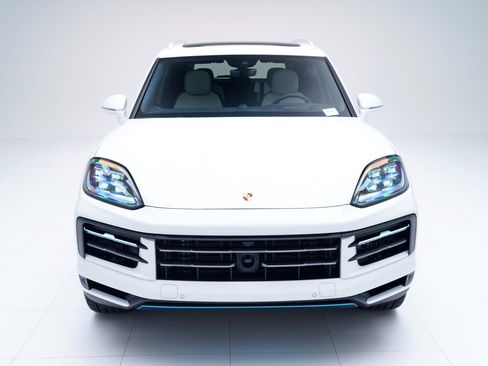 New 2026 Porsche Cayenne image 6