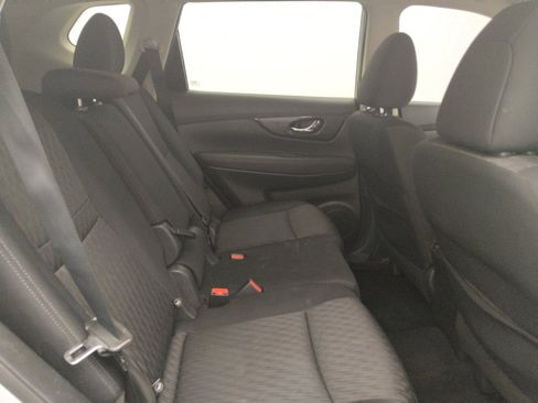 Used 2019 Nissan Rogue SV AWD/4WD image 19