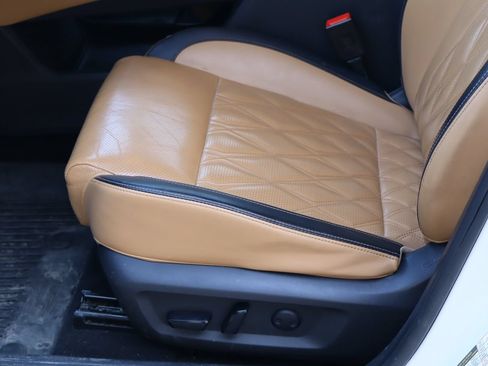 Used 2021 Nissan Rogue Platinum FWD image 15