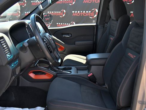 Used 2022 Nissan Frontier Pro-X RWD image 17