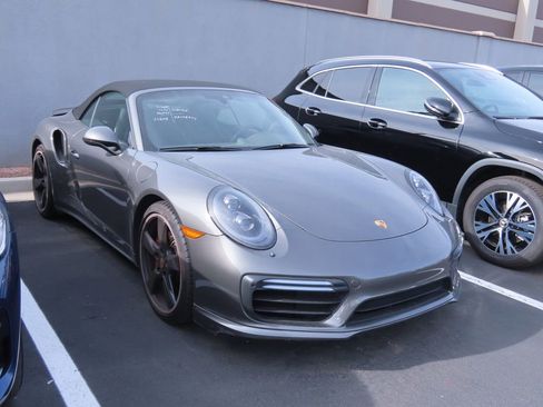 Used 2017 Porsche 911 Turbo S image 2