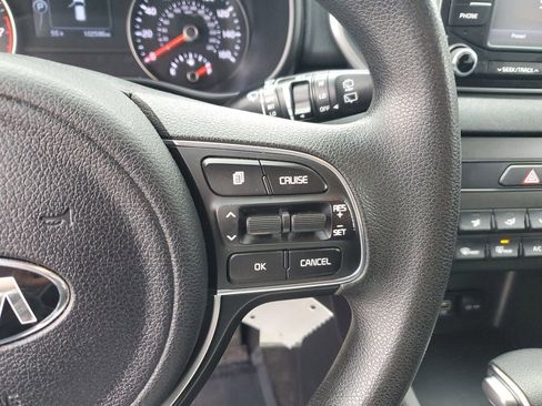 Used 2019 Kia Sportage LX image 18